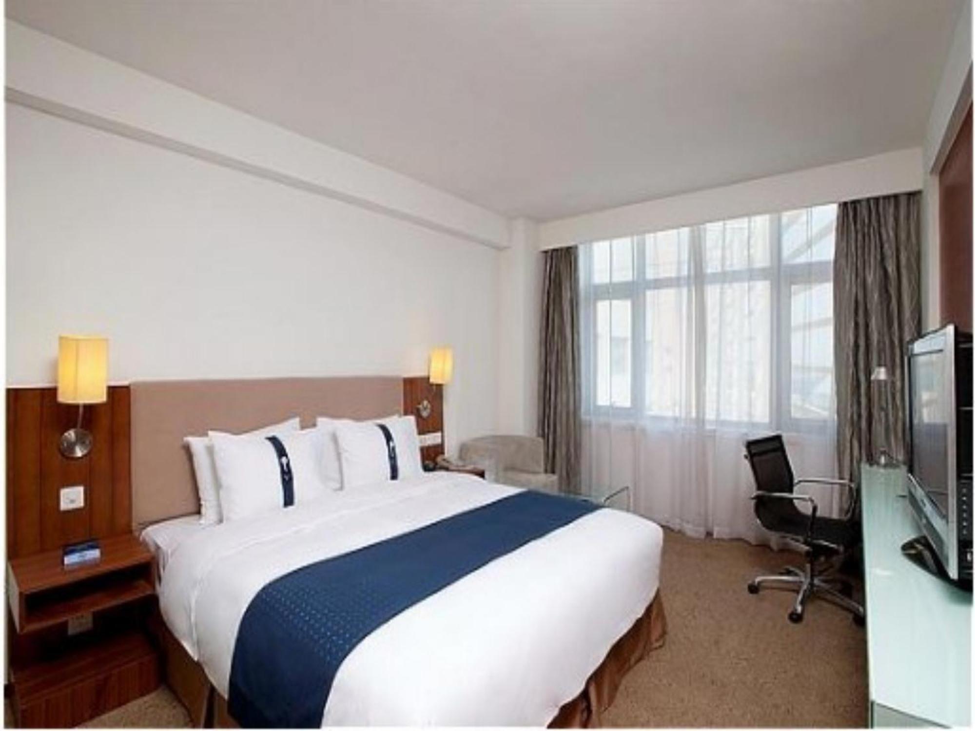 Holiday Inn Express Tianjin Binhai Buitenkant foto