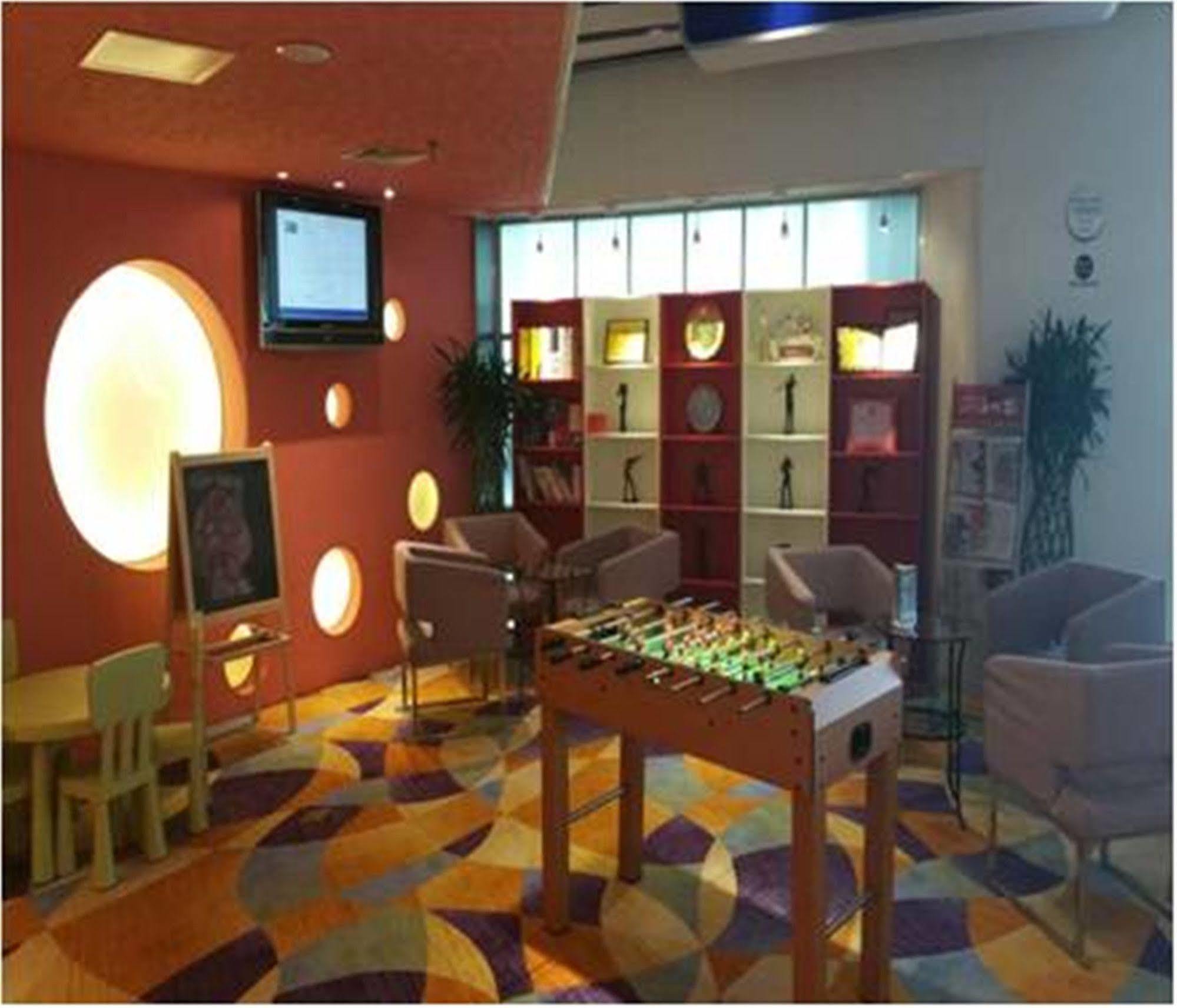 Holiday Inn Express Tianjin Binhai Buitenkant foto