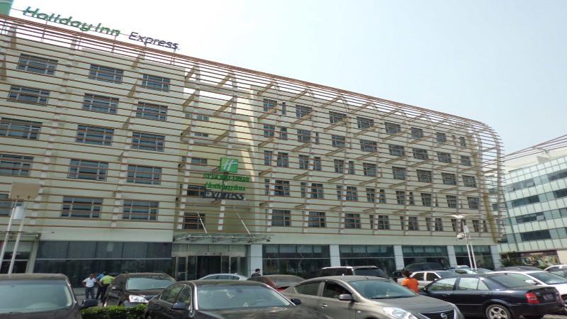 Holiday Inn Express Tianjin Binhai Buitenkant foto